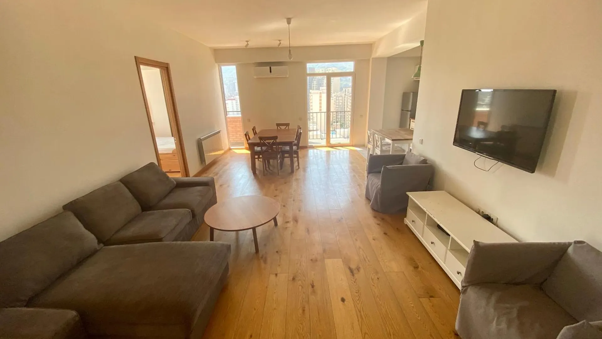 Bright 2Br With Views & Parking Apartman Tbiliszi
