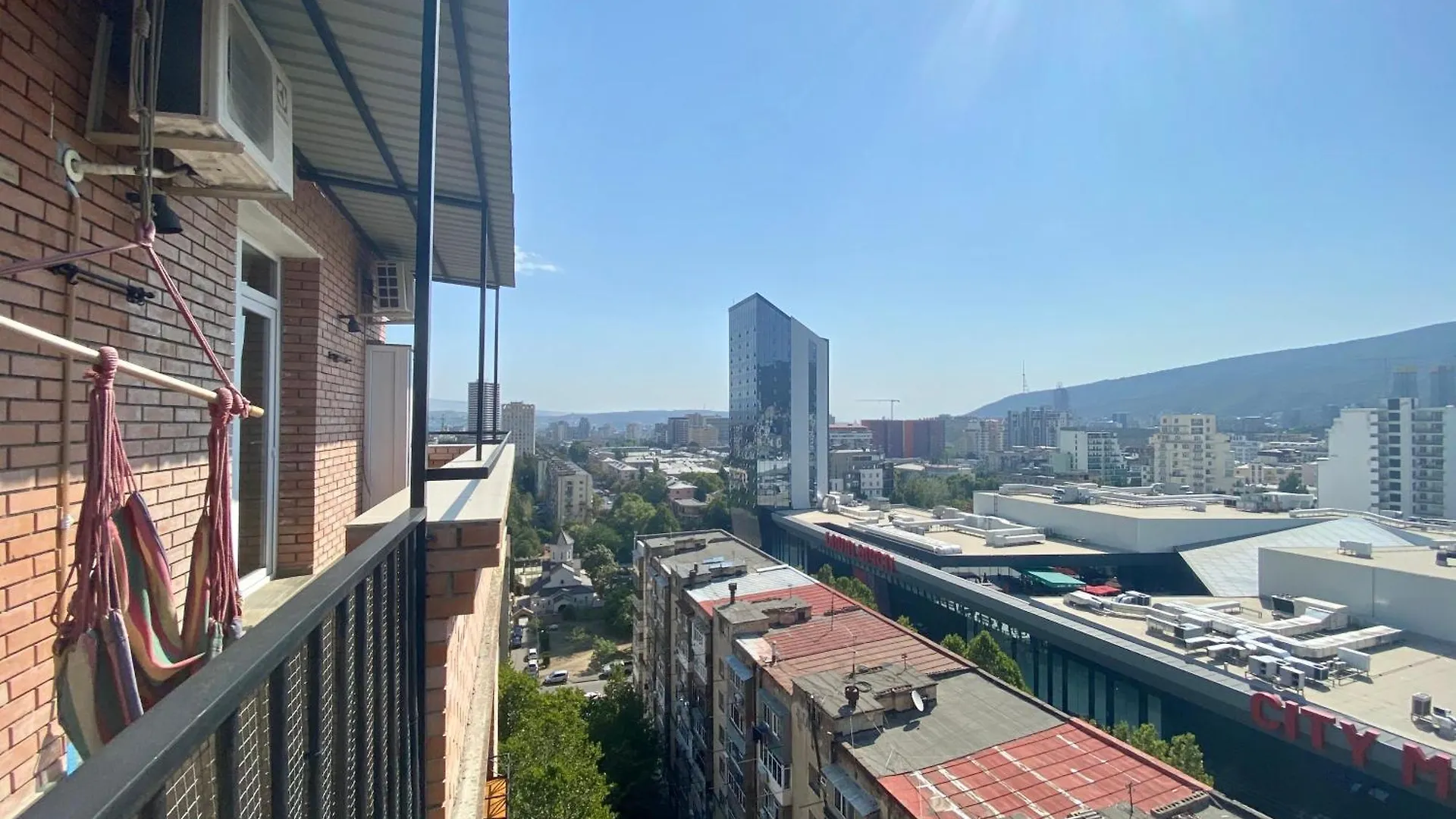 Апартаменты Bright 2Br With Views & Parking Тбилиси Грузия